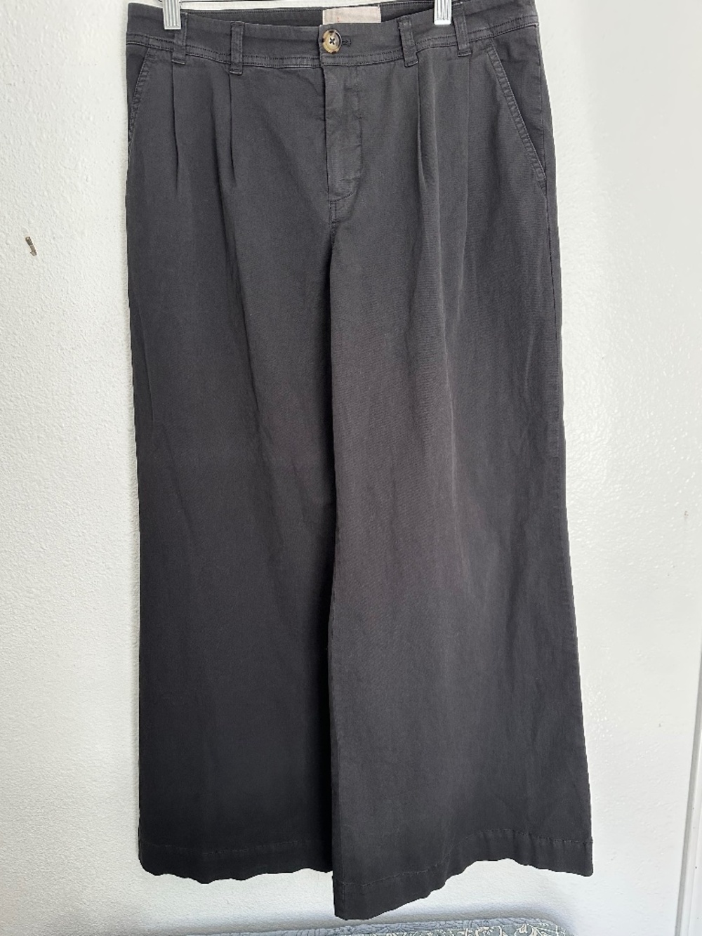 ANTHROPOLOGIE WIDE LEG TROUSERS IN CHARCOAL BLACK. SIZE 8